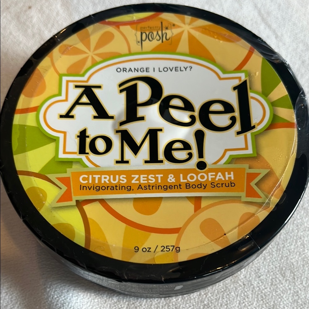 Perfectly Posh A Peel to Me! Citrus Zest & Loofah Scrub